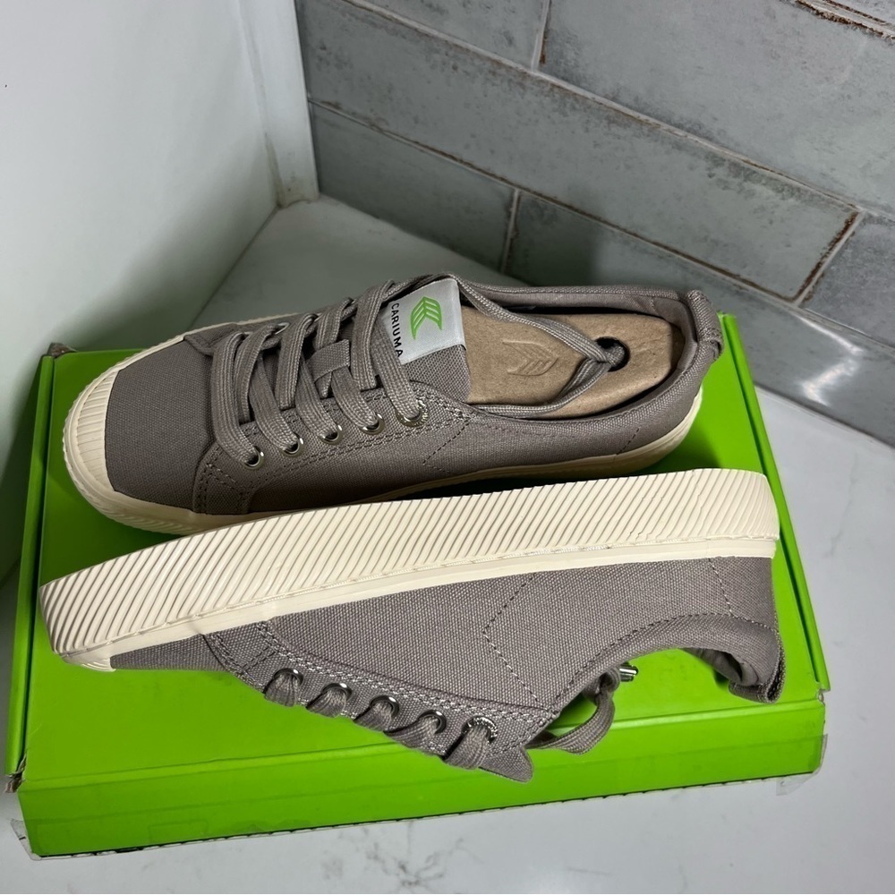 Cariuma OCA Mystic Grey Low Canvas Sneakers Women 8 - Picture 5 of 9